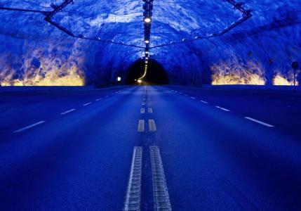 Самый длинный автомобильный тоннель в мире Самым протяженным в мире является тоннель
